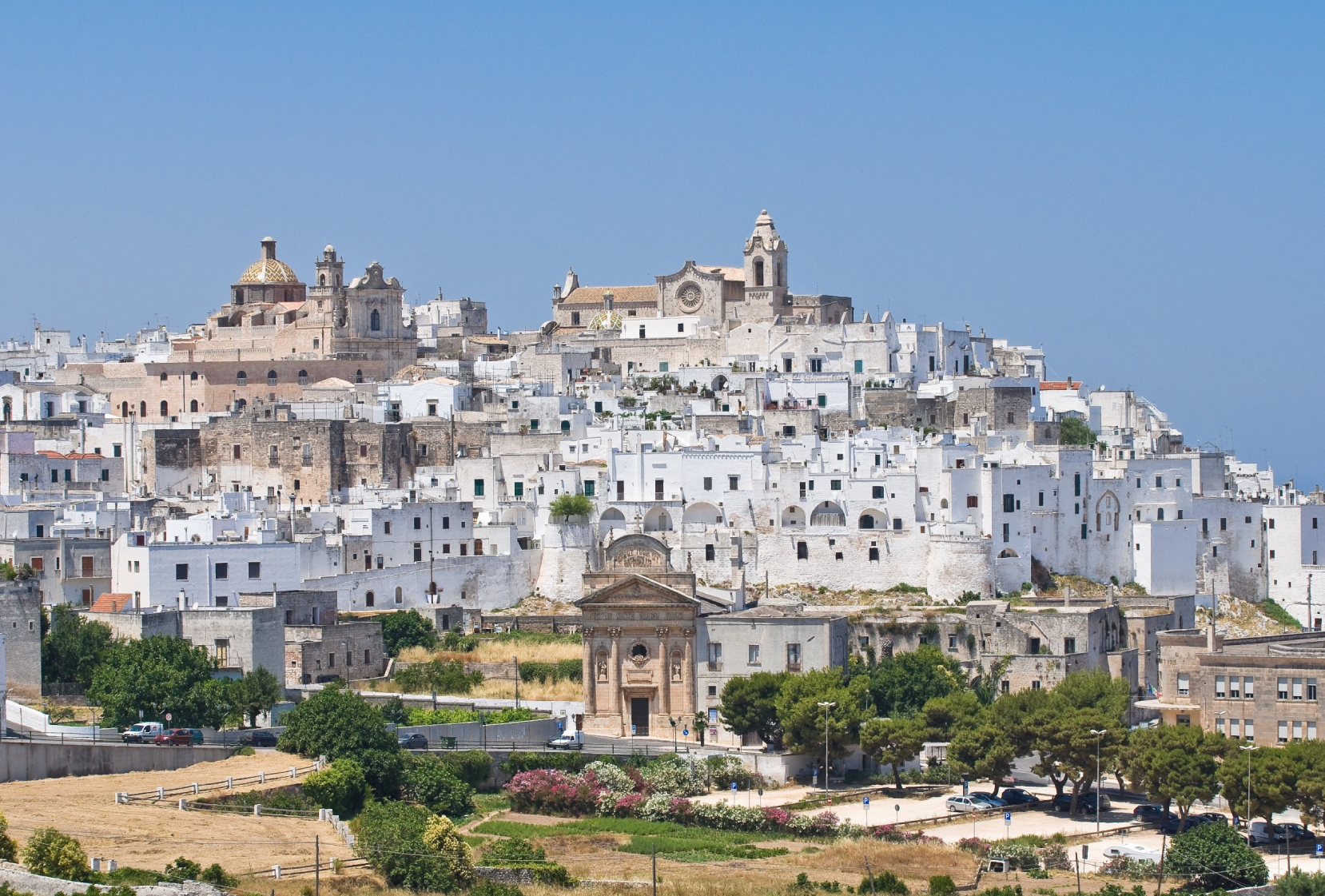Perdersi a Ostuni: la Città Bianca