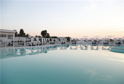 14/08: Aspettando Ferragosto con Cena a Bordo Piscina con Musica Live per 1 persona