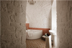 1 Notte in Suite Levatrice (Mini Suite) con Vasca Idromassaggio per 2 persone
