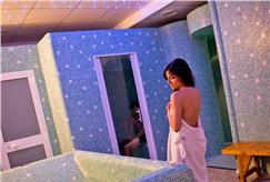 1 Notte con Accesso alla Piscina Esterna in B&B o Mezza Pensione anche con Spa e Massaggio per 2 persone