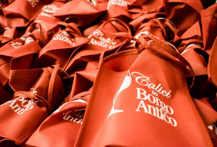 Calici Nel Borgo Antico