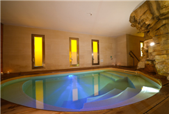1 Notte in B&B o in Mezza Pensione con Accesso alla Piscina Esterna Panoramica anche con SPA e Massaggio per 2 persone