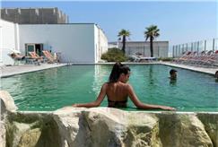 1 Notte in B&B o in Mezza Pensione con Accesso alla Piscina Esterna Panoramica anche con SPA e Massaggio per 2 persone