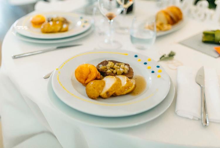 31/12: Cenone di Capodanno con Musica e Cocktail Party per 1 persona