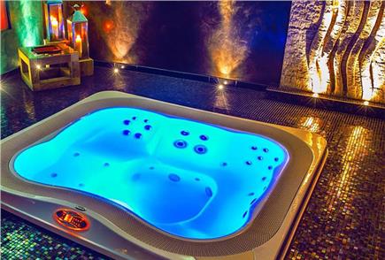 Day Use di 4 Ore con Spa anche con Massaggio per 2 persone