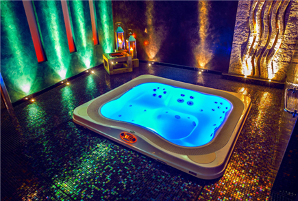 Day Use di 4 Ore con Spa anche con Massaggio per 2 persone
