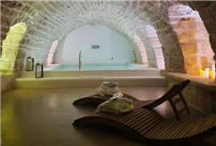 1 o 3 Notti con Accesso alla Piscina Esterna anche con Spa Privata e in Suite con Idromassaggio per 2 persone