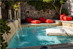 1 Notte in Suite con Spa Privata in B&B o Mezza Pensione con Accesso alla Piscina Esterna anche con Massaggio per 2 persone