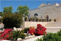 30/04, 1 o 2/05: 1 Notte del 1° Maggio in B&B o Mezza Pensione anche con SPA e Massaggio per 2 persone