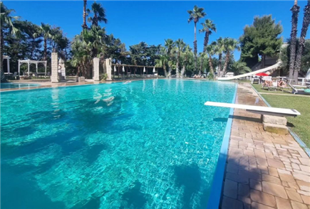 Dal 14 al 16 Agosto: 2 Notti a Ferragosto in Mezza Pensione con Spa e Accesso alla Piscina Esterna per 1 persona