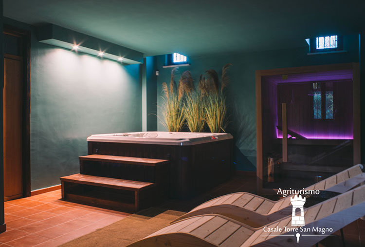 1 Notte in B&B o Mezza Pensione anche con Spa e Passeggiata a Cavallo per 2 persone