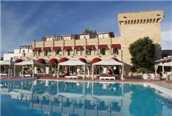1 Notte in Salento con Accesso alla Piscina Esterna anche in Mezza Pensione per 2 persone
