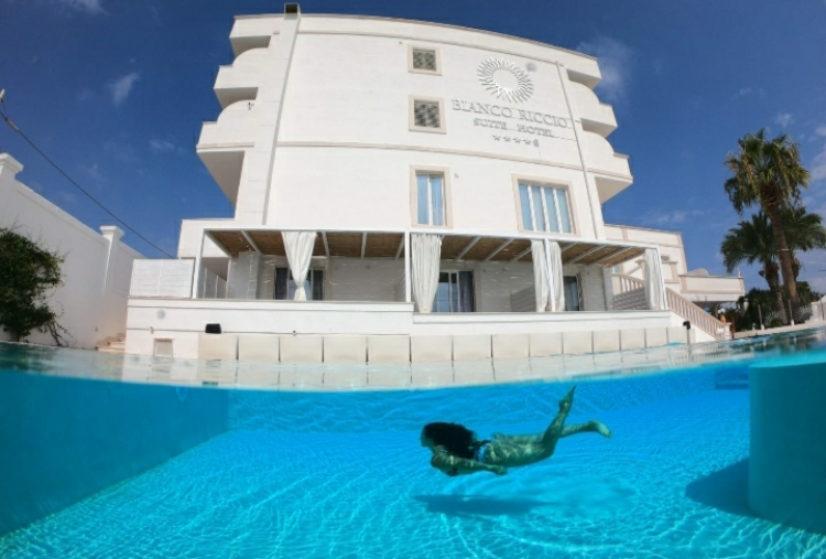 Bianco Riccio Suite Hotel 