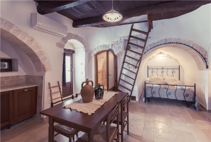 1 Notte in Trullo anche con Percorso Benessere Esclusivo e Riservato per 2 persone