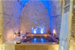 Day Use di 5 Ore in Suite con Vasca Idromassaggio per 2 persone