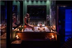1 Notte in Suite con Private Spa con Accesso alla Piscina Esterna anche in Mezza Pensione per 2 persone