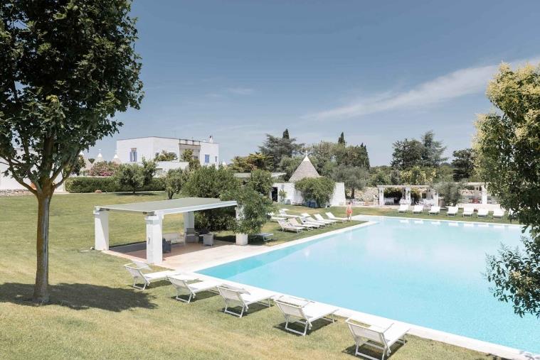 13, 14, 15 e 16/08: 1 Notte a Ferragosto in Mezza Pensione con Piscina Esterna e Accesso al Lido per 1 persona
