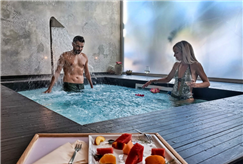 Percorso Spa Riservato anche con Massaggio e Pranzo o Cena per 2 persone