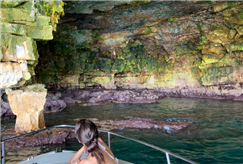 1/05: Escursione in Barca del 1° Maggio a Polignano con Aperitivo a Bordo per 1 persona