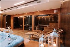 24, 25 o 26/12: 1 Notte a Natale in Mezza Pensione o Pensione Completa anche con Spa e Massaggio per 2 persone