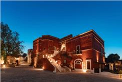 1 Notte di Charme anche in Mezza Pensione e in Junior Suite con Vasca Idromassaggio o Luxury Suite in Grotta per 2 persone