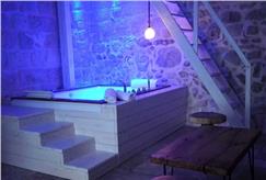 1 Notte in Suite con Vasca Idromassaggio per 2 persone