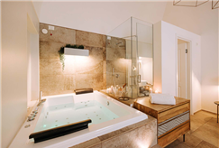 1 Notte in Suite con Vasca Idromassaggio per 2 persone