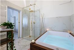 1 Notte in Suite con Vasca Idromassaggio per 2 persone