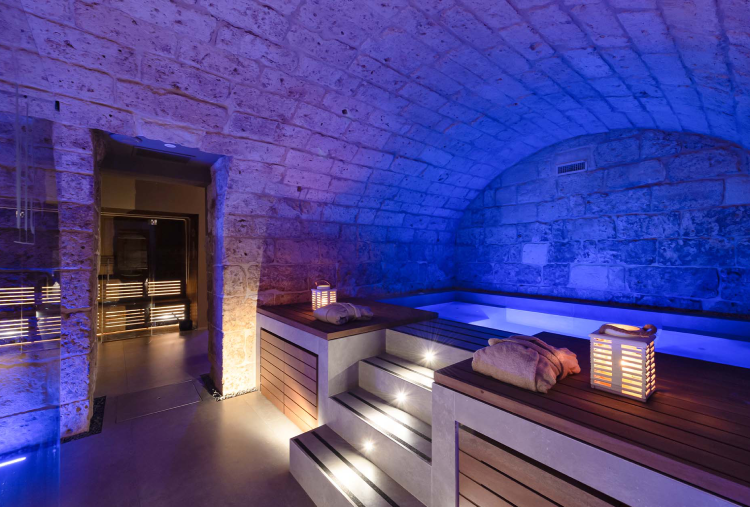 Vis Urban Suites & SPA