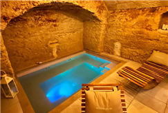 24, 25 o 26/04: 1 Notte del 25 Aprile in Salento in Junior Suite con Accesso all'Area Benessere Riservata anche con Massaggio di Coppia per 2 persone