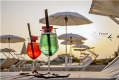 2/06: Accesso al Lido il 2 Giugno con Ombrellone e Lettino anche con Aperitivo o Light Lunch per 2 o 3 persone