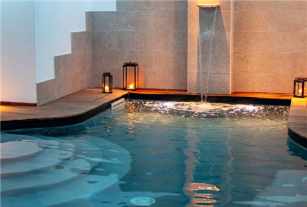 1 Notte in B&B o Mezza Pensione con Accesso alla Piscina Esterna anche con Spa per 2 persone