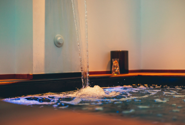 30/04, 1 o 2/05: 1 Notte del 1° Maggio anche con Spa e Massaggio per 2 persone