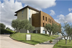 24/04: 1 Notte del 25 Aprile in Mezza Pensione per 2 persone