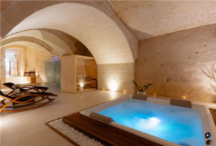 1 Notte nei Sassi anche con Spa Riservata e in Suite con Vasca Idromassaggio per 2 persone