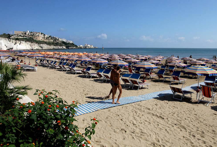 Accesso al Lido con Ombrellone e Lettino per 2 o 3 persone
