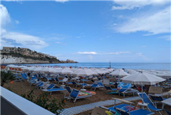 Accesso al Lido con Ombrellone e Lettino per 2 o 3 persone