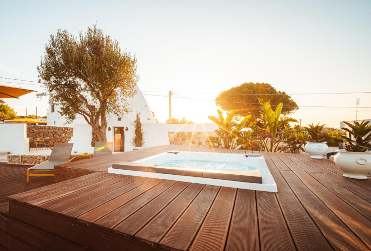 TrulloMare & Pool-Housea Travel