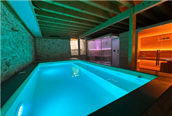 1 Notte con Accesso alla Piscina Esterna e Spa anche in Mezza Pensione per 2 persone