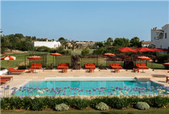 1 Notte in Suite in B&B o Mezza Pensione con Accesso alla Piscina Esterna per 2 persone