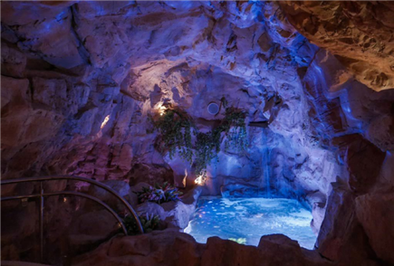 30/04, 1 o 2/05: 1 Notte del 1° Maggio con Percorso Benessere per 2 persone