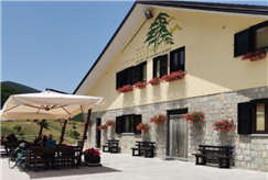 Dal 4 al 7 Aprile: 2 Notti a Pasqua in Mezza Pensione anche con Pranzo di Pasqua e Pasquetta e Escursione a scelta per 2 persone