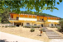 1 o 2/06: 1 Notte del 2 Giugno tra la Natura in B&B o Mezza Pensione anche con Spa per 2 persone