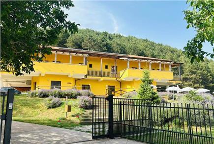 1 Notte tra la Natura in B&B o Mezza Pensione anche con Spa per 2 persone