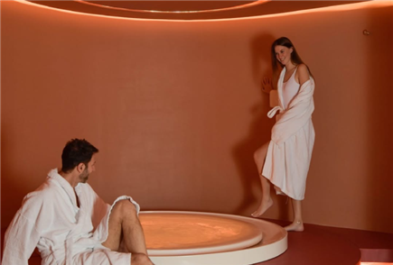 1 Notte in B&B o in Mezza Pensione con Accesso alla Piscina Esterna anche con Spa per 2 persone