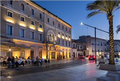31/12 - 1/01: 1 Notte a Capodanno in Junior Suite Vista Mare con Aperitivo e Bollicine per 1 persona