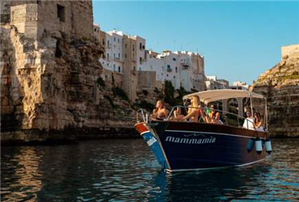 Escursione in Barca di 2 Ore a Polignano a Mare con Bevanda per 1 persona