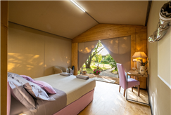 Settembre: 1 Notte in Tenda Glamping + Accesso alla Piscina Esterna + Aperitivo per 2 persone