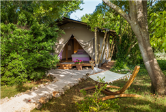 3, 4, 5 o 6/04: 1 Notte in Tenda Glamping + Aperitivo con Drink per 2 persone