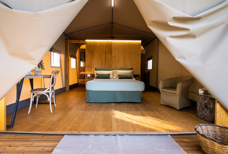 24, 25 o 26/04: 1 Notte del 25 Aprile in Glamping in Tenda con Aperitivo con Drink per 2 persone